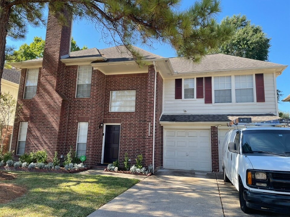 16434 Concord Falls Ln in Sugar Land, TX - Building Photo