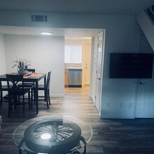 1990 Benita Dr in Rancho Cordova, CA - Foto de edificio - Building Photo