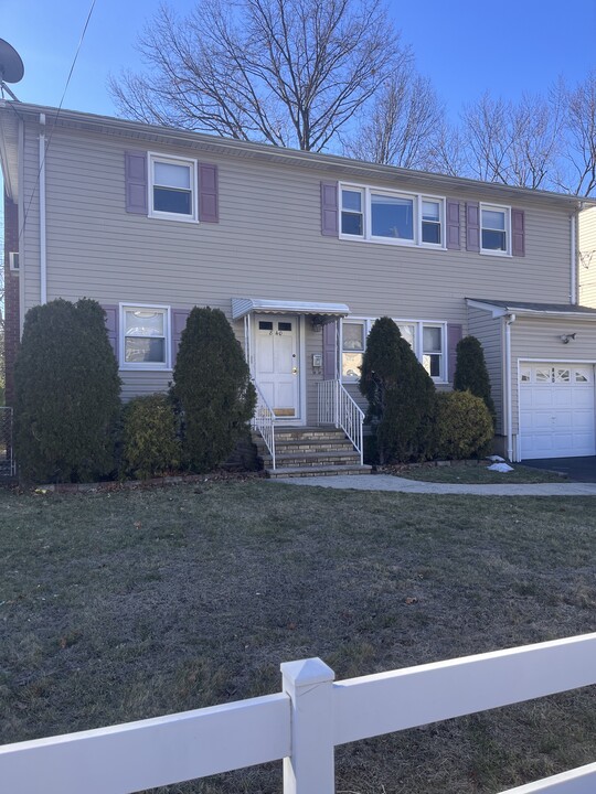 840 Hobson St, Unit 2 in Union, NJ - Foto de edificio
