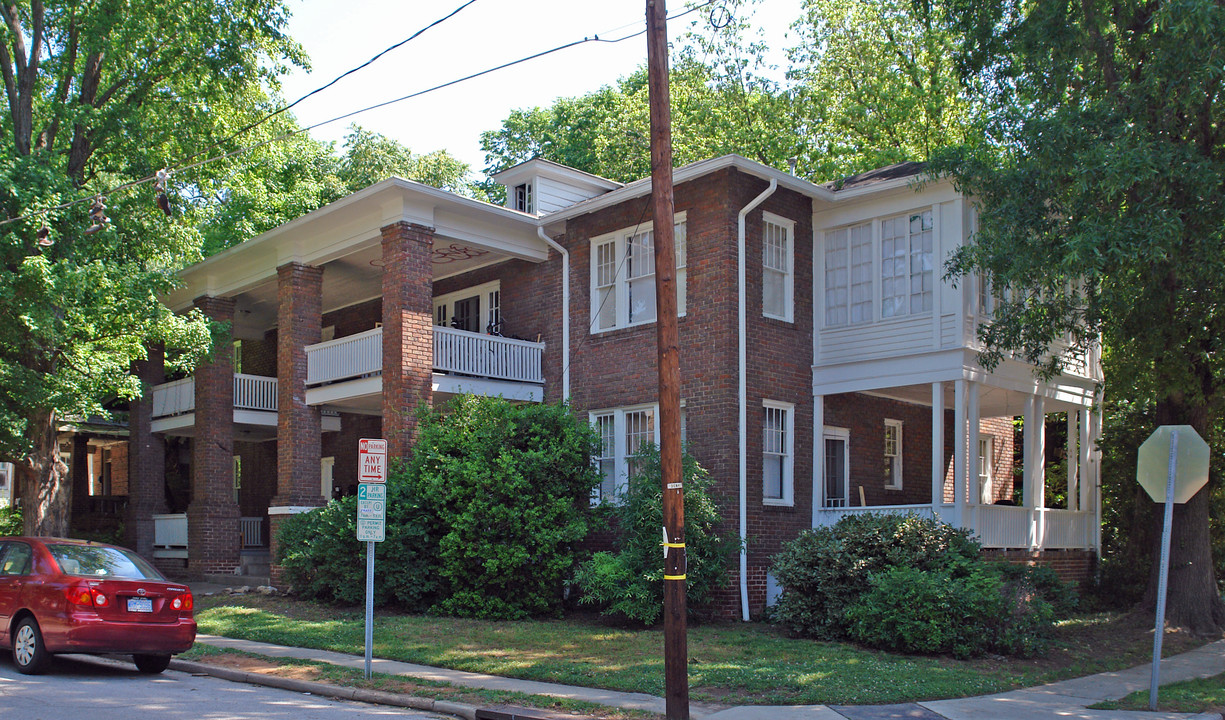 102 Logan Ct in Raleigh, NC - Building Photo