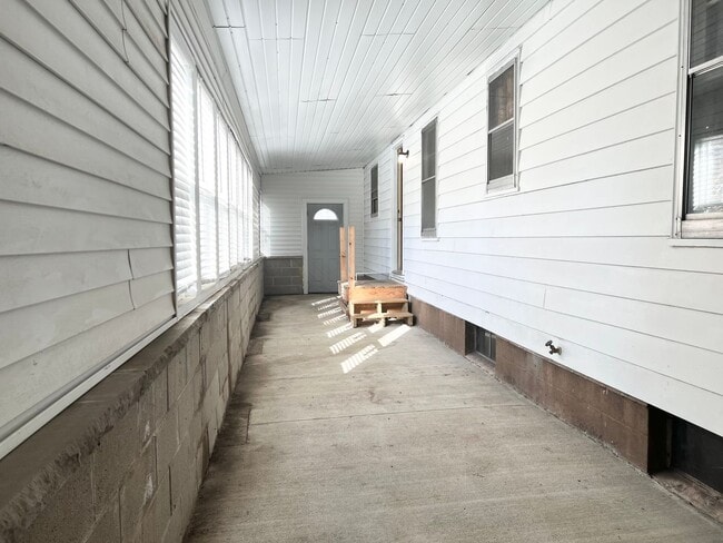 503 E Empire St in Bloomington, IL - Building Photo - Building Photo