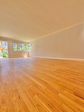 3166 S Barrington Ave in Los Angeles, CA - Building Photo - Building Photo