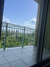 3500 Coral Way, Unit 803 in Coral Gables, FL - Building Photo - Building Photo