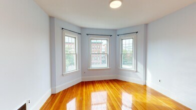 789 Columbia Rd, Unit 2 in Boston, MA - Foto de edificio - Building Photo