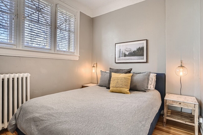 1660 N Gaylord St in Denver, CO - Building Photo - Building Photo