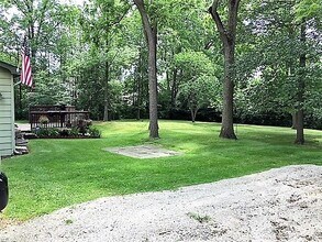 22987 W 13 Mile Rd in Beverly Hills, MI - Building Photo - Building Photo