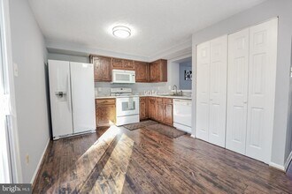 4711 Hersand Ct in Woodbridge, VA - Building Photo - Building Photo