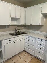 10235 Elmhurst Dr in Jacksonville, FL - Building Photo - Building Photo