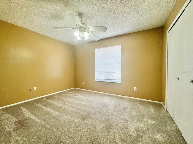 305 Sterling Lake Dr in Ocoee, FL - Foto de edificio - Building Photo