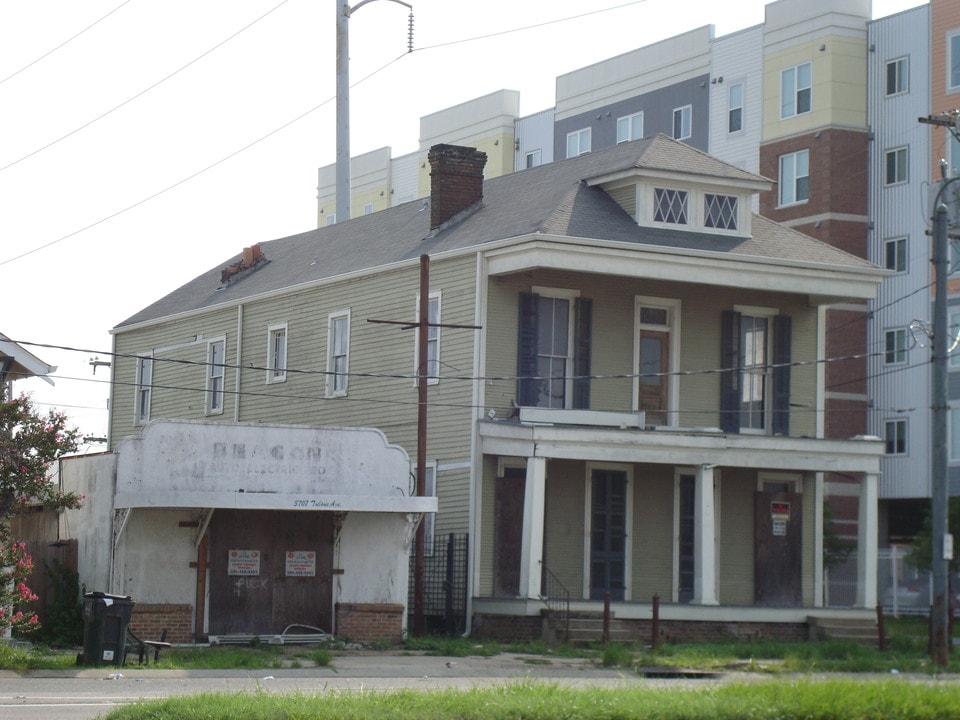 3701 Ulloa St in New Orleans, LA - Building Photo