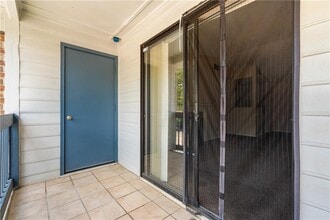 6040 Grelot Rd in Mobile, AL - Building Photo - Building Photo