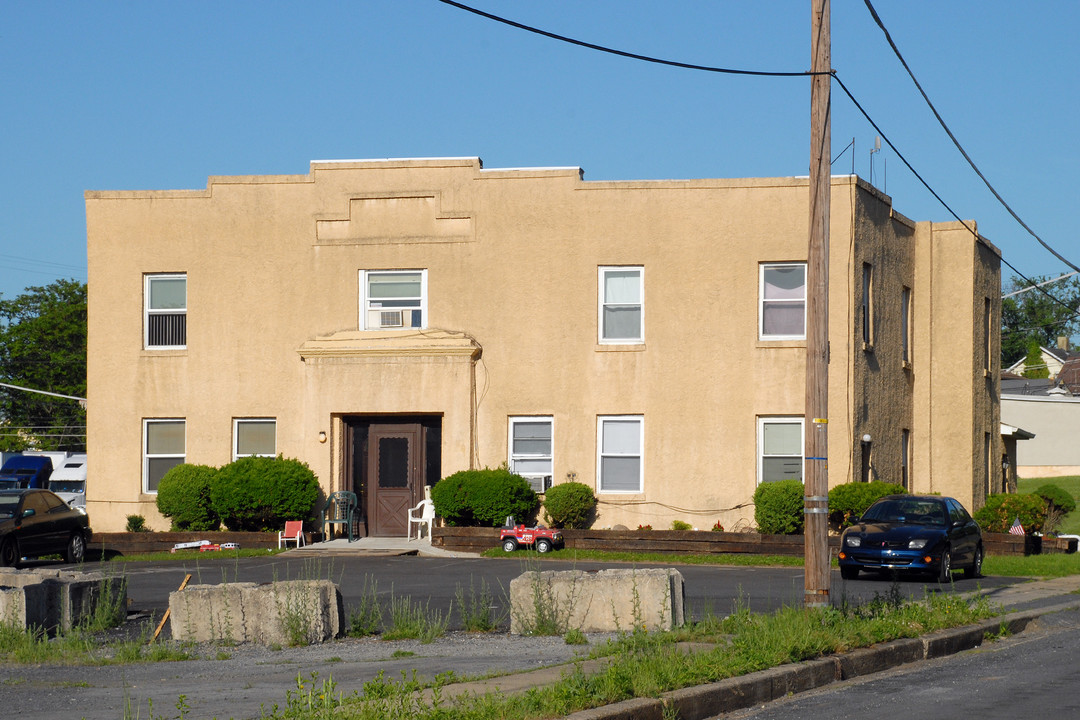 1010 Belmont St in Easton, PA - Building Photo