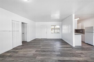 7271 Gary Ave in Miami Beach, FL - Building Photo - Building Photo