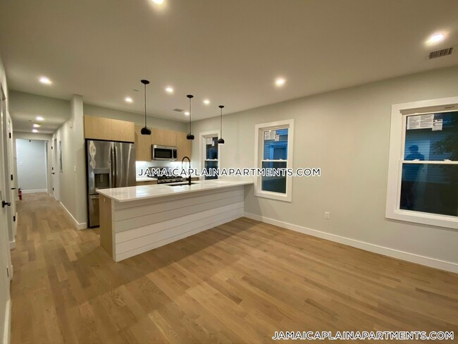 property at 7 Wenham St
