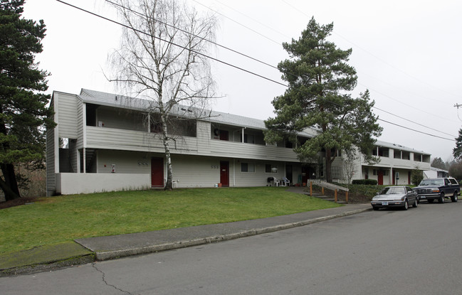 Metzger Park Apartments in Portland, OR - Building Photo - Building Photo