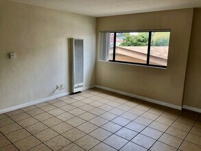 2015 Felspar St in San Diego, CA - Building Photo - Building Photo