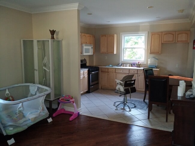 property at 176 Thompson Ave