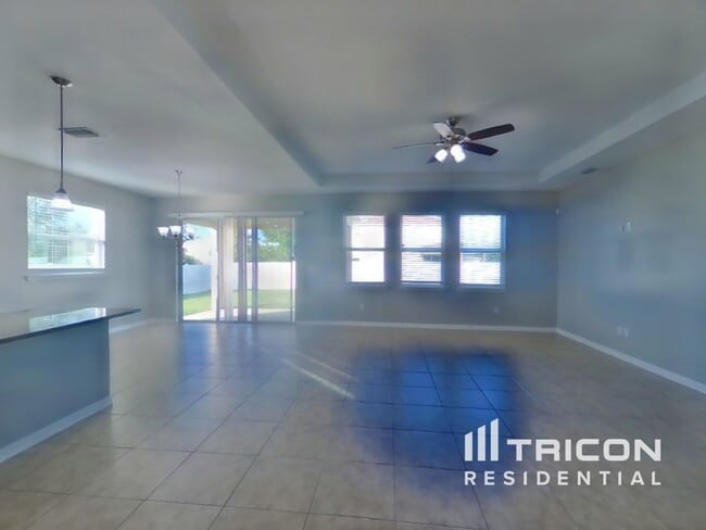 5363 Suncatcher Dr in Wesley Chapel, FL - Building Photo - Building Photo