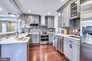 4415 Bradley Ln in Chevy Chase, MD - Building Photo