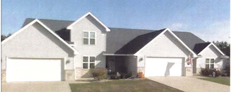 901-919 Robin Ln in Oconto Falls, WI - Building Photo