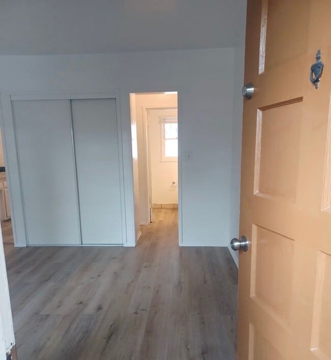 4820 W Slauson Ave in Los Angeles, CA - Foto de edificio - Building Photo