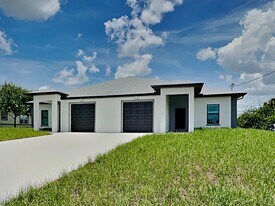 5042 Bristo St in Lehigh Acres, FL - Building Photo