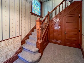 926 Savannah Ave, Unit #2 in Pittsburgh, PA - Foto de edificio - Building Photo