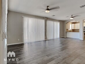 3446 W Hayduk Rd in Phoenix, AZ - Building Photo - Building Photo