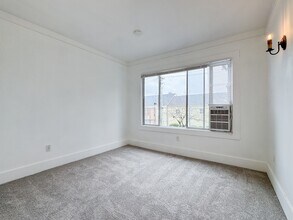 1537 Valentine Pl S in Seattle, WA - Building Photo - Building Photo