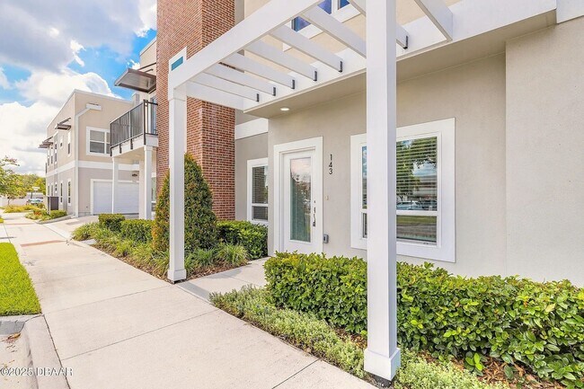 143 W Fulton St in Sanford, FL - Building Photo - Building Photo