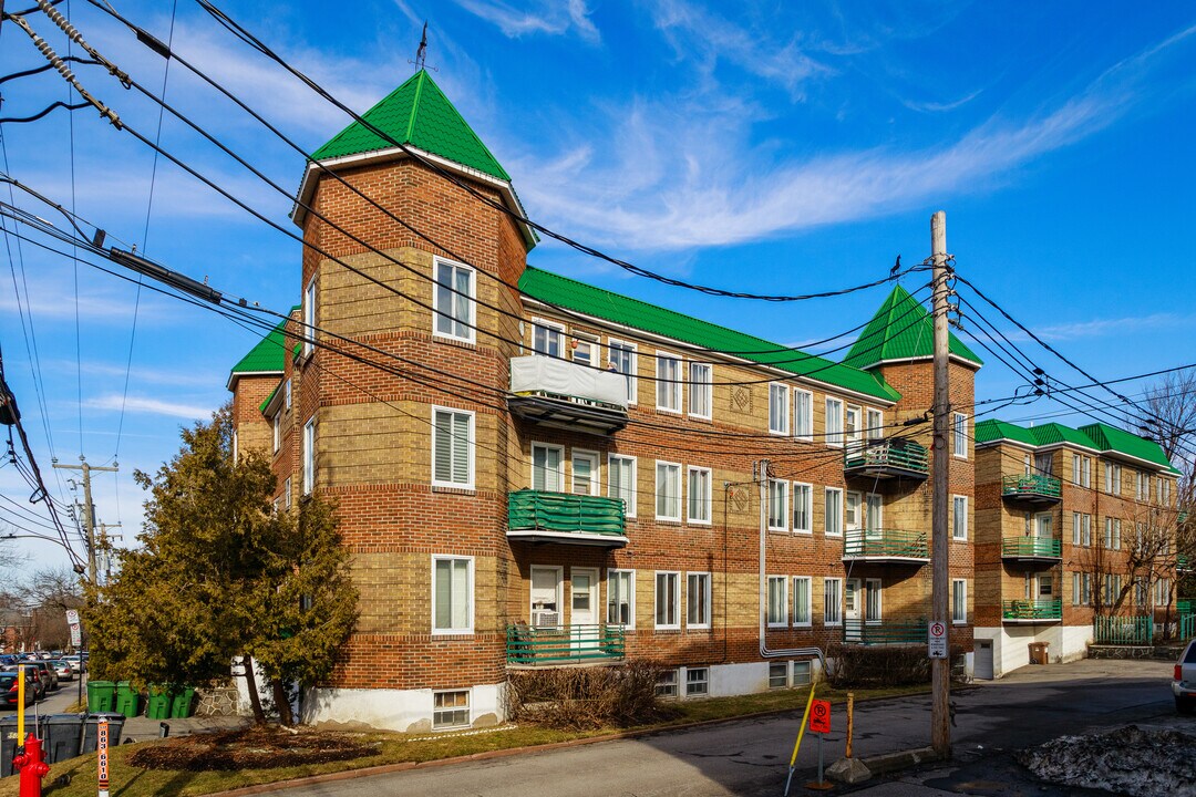 5009 Clanranald Av in Montréal, QC - Building Photo