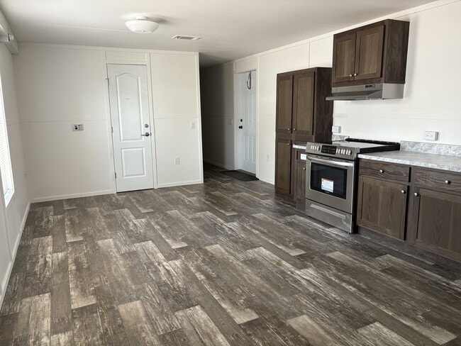 905 McFadden St in Lake City, SC - Building Photo - Building Photo