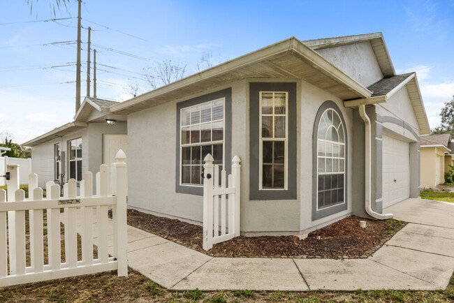 165 Burnsed Pl in Oviedo, FL - Building Photo - Building Photo