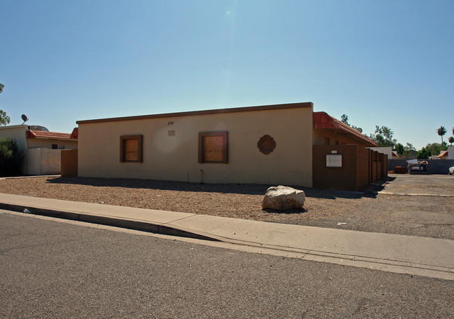 2721 E Marconi Ave in Phoenix, AZ - Building Photo - Building Photo