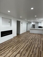 8553 W Foster Ave in Chicago, IL - Building Photo - Building Photo