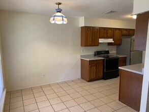 2027 Castle Gate Cir in San Marcos, TX - Building Photo - Building Photo