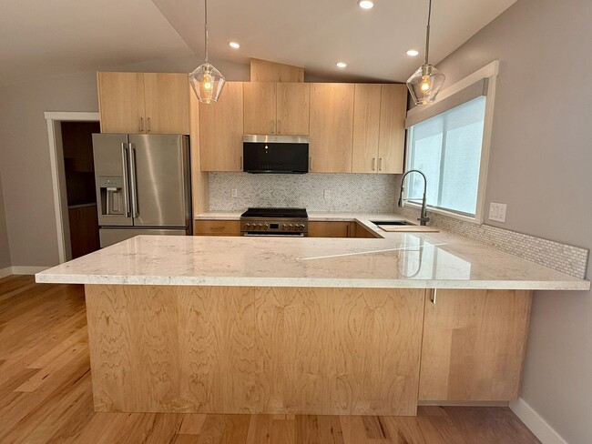 1665 Laurel Ave in Solvang, CA - Building Photo - Building Photo