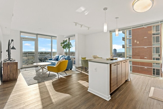 8106 Leesburg Pike in Tysons, VA - Building Photo - Building Photo