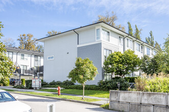 Clayton Walk in Surrey, BC - Building Photo - Building Photo