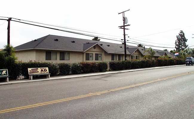 Westbrook Apartments in San Diego, CA - Foto de edificio - Building Photo