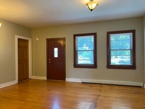 1211 E Saveland Ave, Unit 1211 in Milwaukee, WI - Building Photo - Building Photo