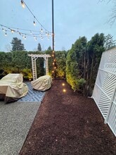 17302 NE 45th St, Unit 103 in Redmond, WA - Foto de edificio - Building Photo