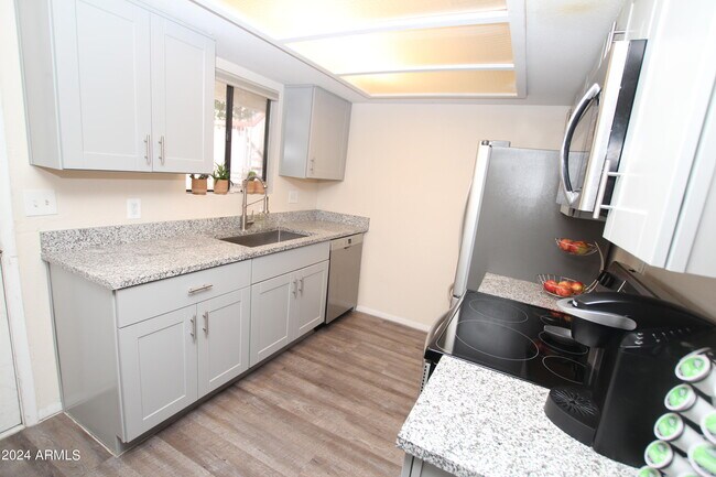 3119 W Cochise Dr in Phoenix, AZ - Foto de edificio - Building Photo