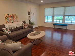 1018 S Wooster St in Los Angeles, CA - Building Photo - Building Photo