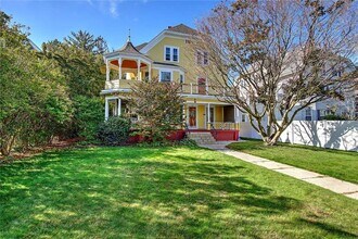 134 Wheeler Ave in Cranston, RI - Building Photo - Building Photo