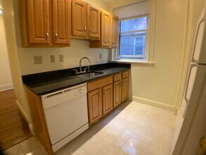 100 Queensberry St in Boston, MA - Building Photo - Building Photo