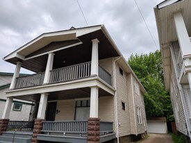 2824 Saratoga Ave in Cleveland, OH - Building Photo