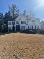 5455 Woodrun Ln in Alpharetta, GA - Building Photo