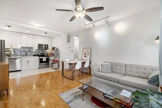 84 Bloomfield St in Hoboken, NJ - Building Photo - Building Photo