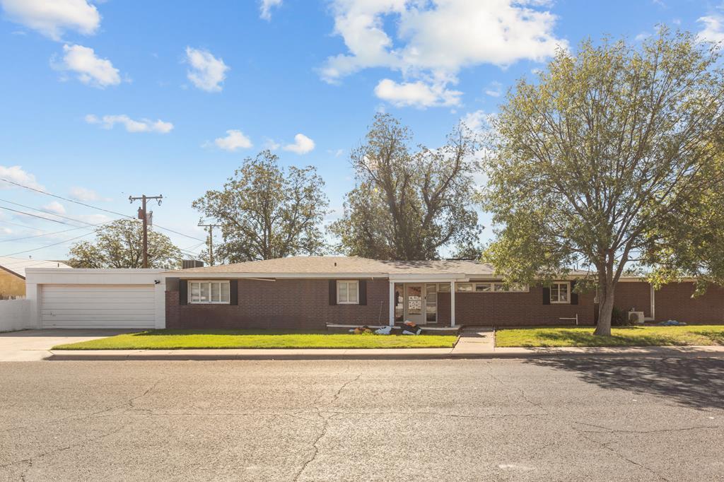 1814 Golder Ave in Odessa, TX - Building Photo